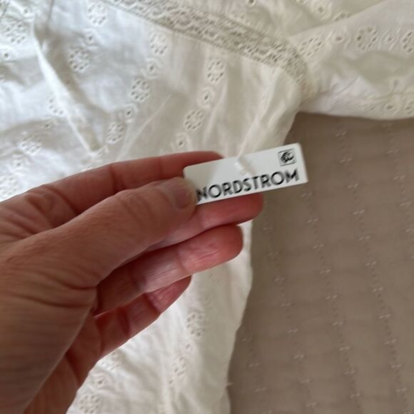 Treasure & Bond Long Sleeve Eyelet Lace Button Front Shirt Size Medium Ivory - Picture 8 of 10